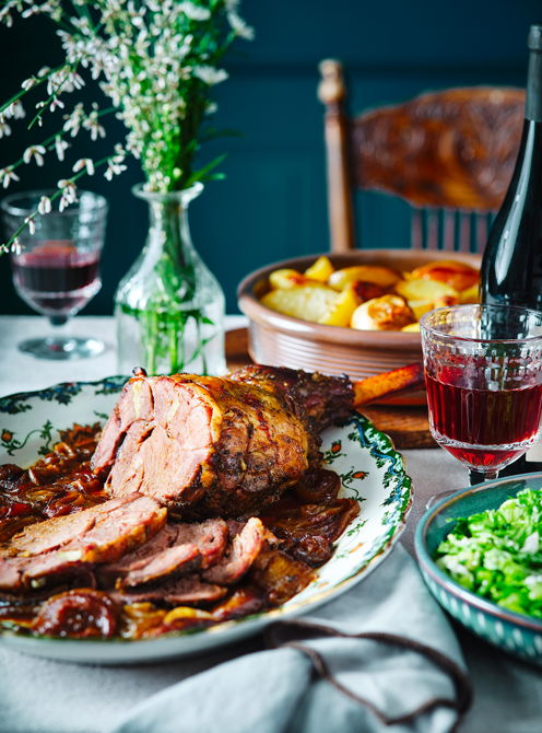 Gigot d'agneau rôti à la grecque